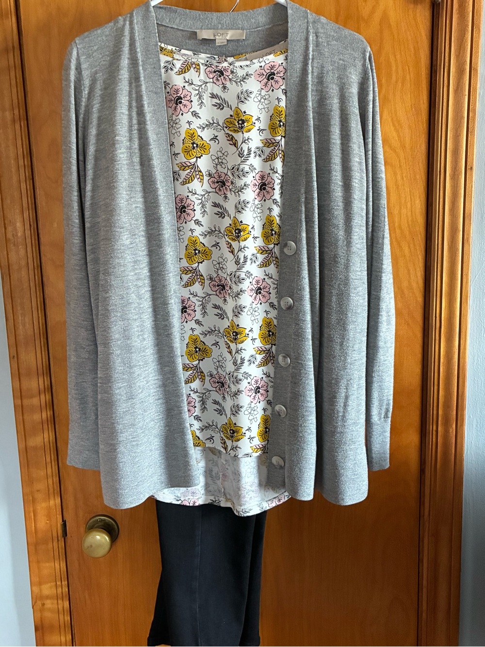 LOFT Pretty White Floral Ruffled Sleeve Blouse - Yellow & Pink Flowers. Size M